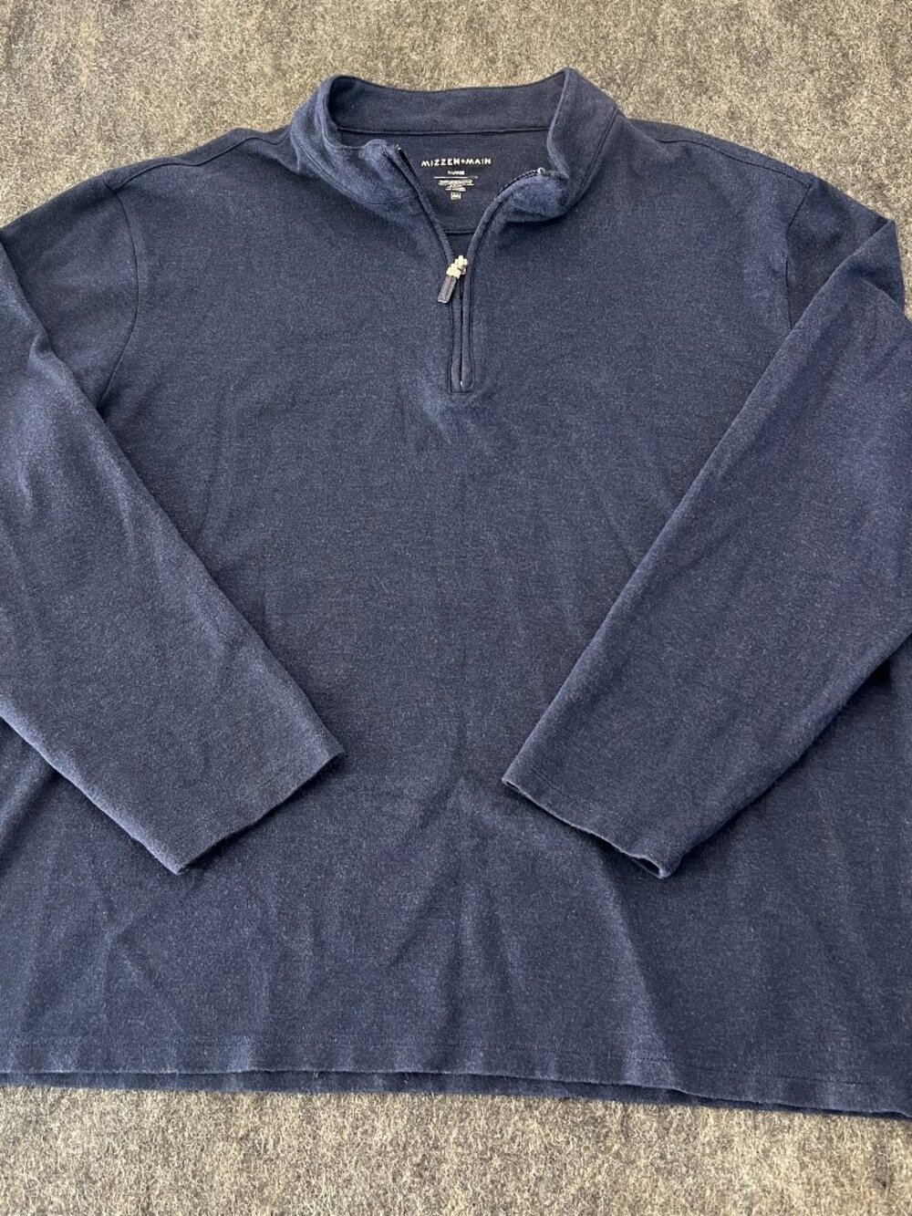 Mizzen+Main Men's Quarter Zip Pullover in dark blue mens X large